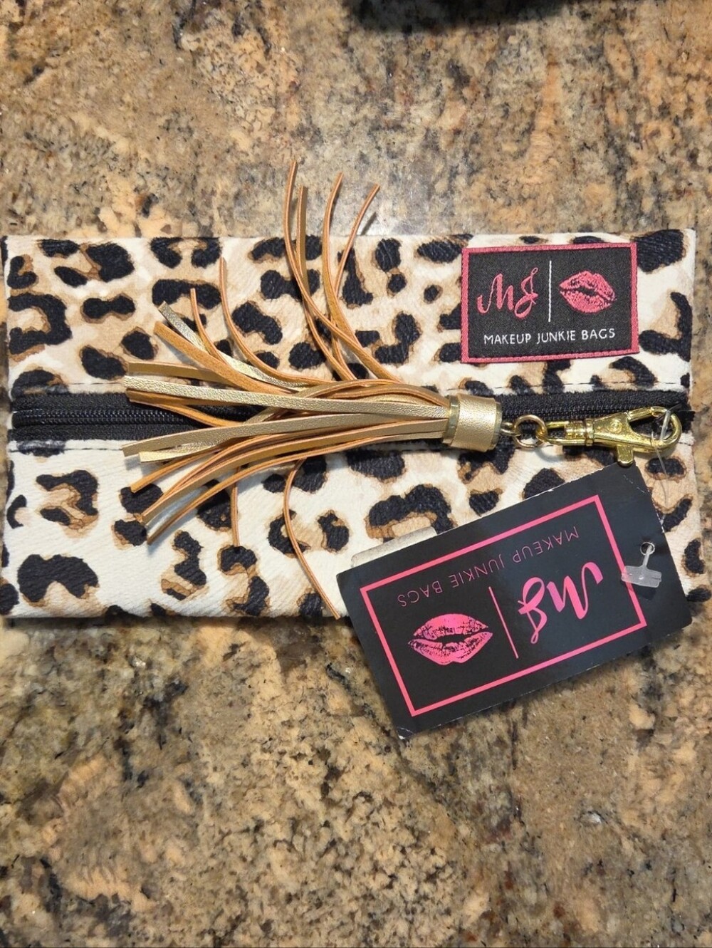 NWT Makeup Junkie Jungle Cat Mini Tan Makeup Bag With Charm
